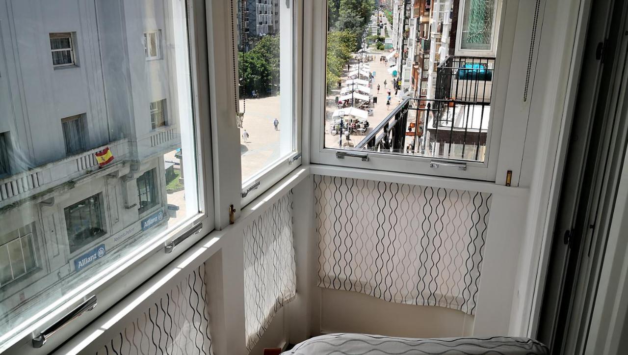 Piso En Calle Peatonal Con Garaje Privado Lejlighed Santander Eksteriør billede